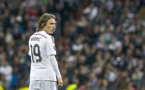 半场战报：葡萄牙U17 1-0瑞士U17，马特乌斯-米德建功