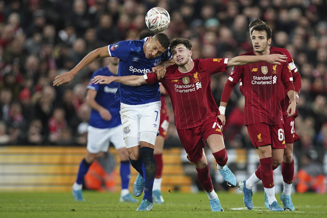 法甲半场：舍瓦利耶神扑，萨利苏进球被吹，巴黎0-0摩纳哥