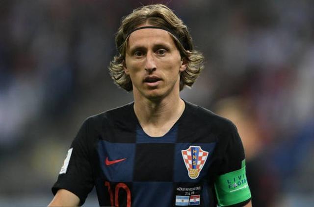 法比奥晒照：仔细看我受伤的右膝，你就知道我们队付出了一切